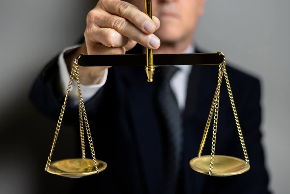 Adwokat a radca prawny – czym różnią się te dwa zawody?